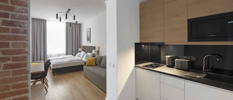 Standard Studio | Private kitchenette | Fridge, microwave, oven, stovetop