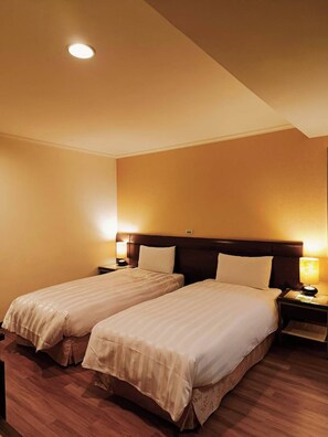 Premium bedding, desk, blackout drapes, free WiFi - Cultural Trust Hotel  (Tainan)
