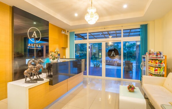 Indtjeknings-/udtjekningsautomat