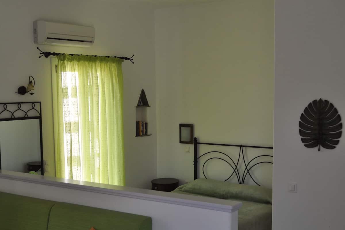 Apartment (2 Adults) | Living area