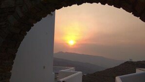 Unclassified image, 5 of 41, button - Astrokaktos (Tinos)