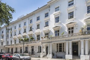 Apartment, 1 Bedroom | Exterior - Cozy 1 Bedroom Apartment near Harrods, Knightsbridge (London)
