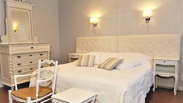 Double Room, Ensuite (La chambre des Roses)