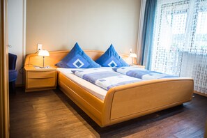 ห้องสวีท, ระเบียง (D) | เครื่องนอนระดับพรีเมียม, Wi-Fi ฟรี, ผ้าปูที่นอน