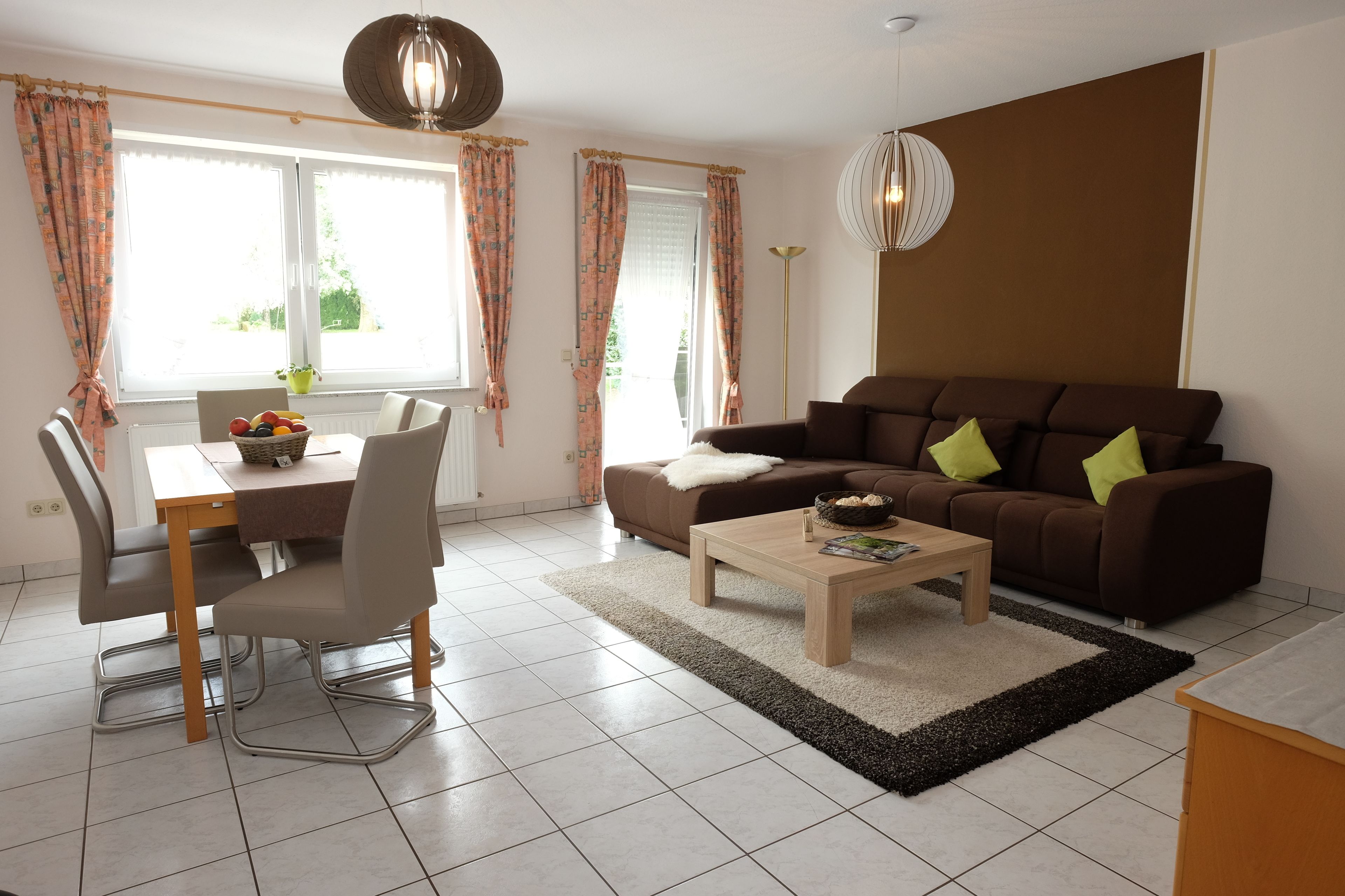 อพาร์ทเมนท์ (Baumbusch) | บริเวณนั่งเล่น | ทีวีจอแบน