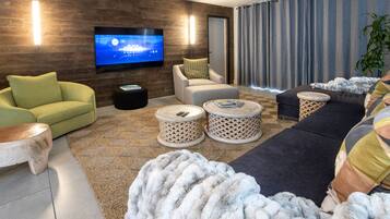 TV de tela plana, DVD player