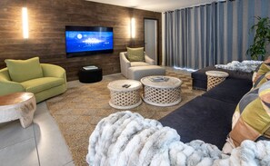 Flachbildfernseher, DVD-Player