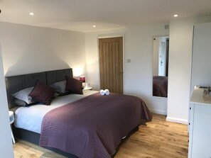 Suite, Ensuite, Garden View | 1 bedroom - TOR Rooms (Canterbury)