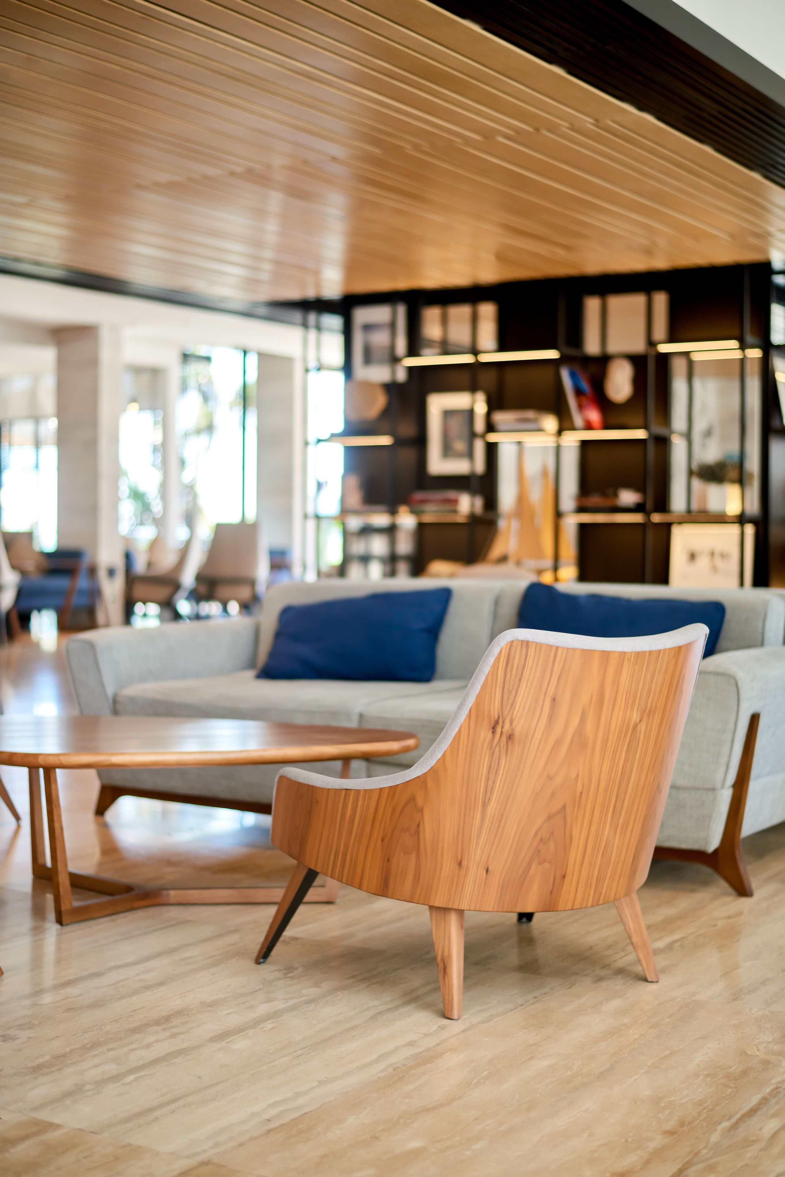 daily buffet breakfast (usd 17 per person)