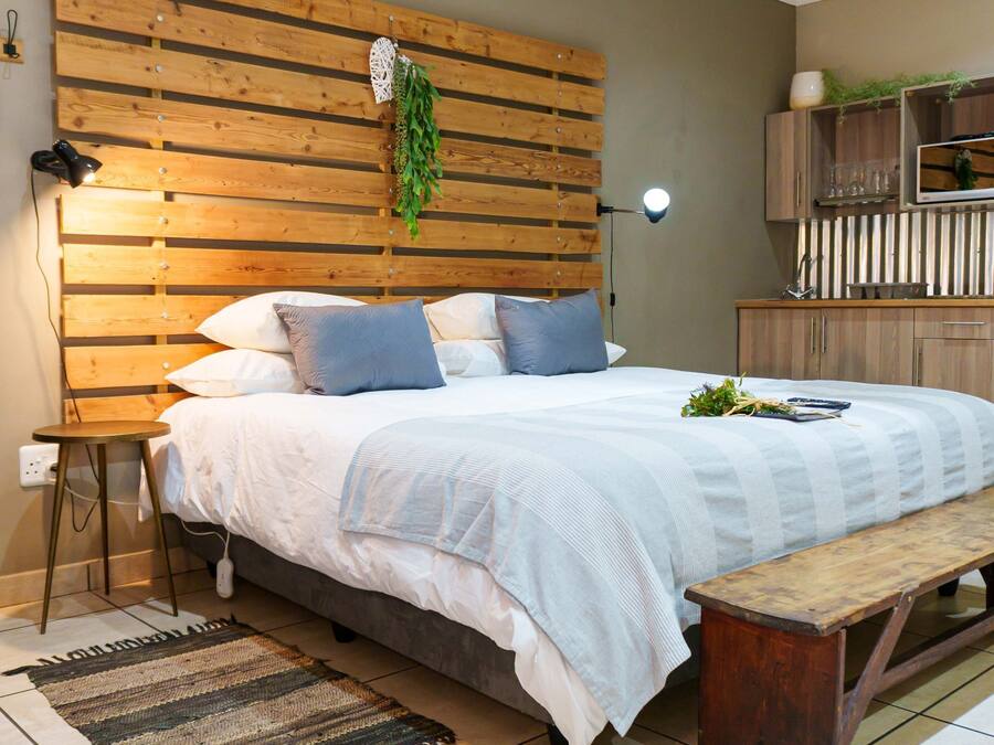 Self-catering Unit 6 | Premium bedding, Select Comfort beds, in-room safe