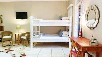 Self-catering Unit 6 | Premium bedding, Select Comfort beds, in-room safe