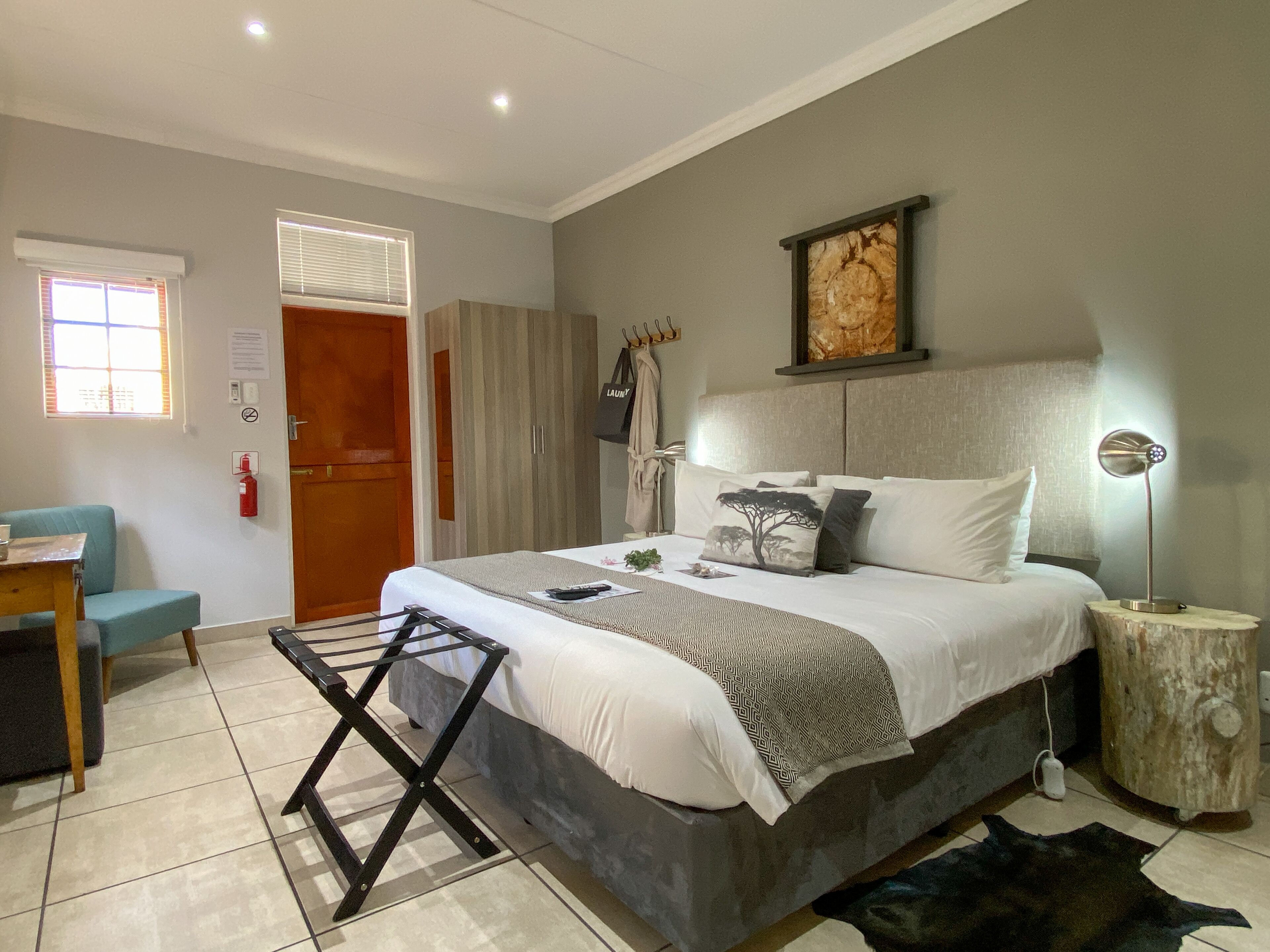 Luxe kamer, 1 twee- of 2 eenpersoonsbedden, 1 slaapkamer, aan de binnenplaats | Luxe beddengoed, Select Comfort-bedden, een kluis op de kamer