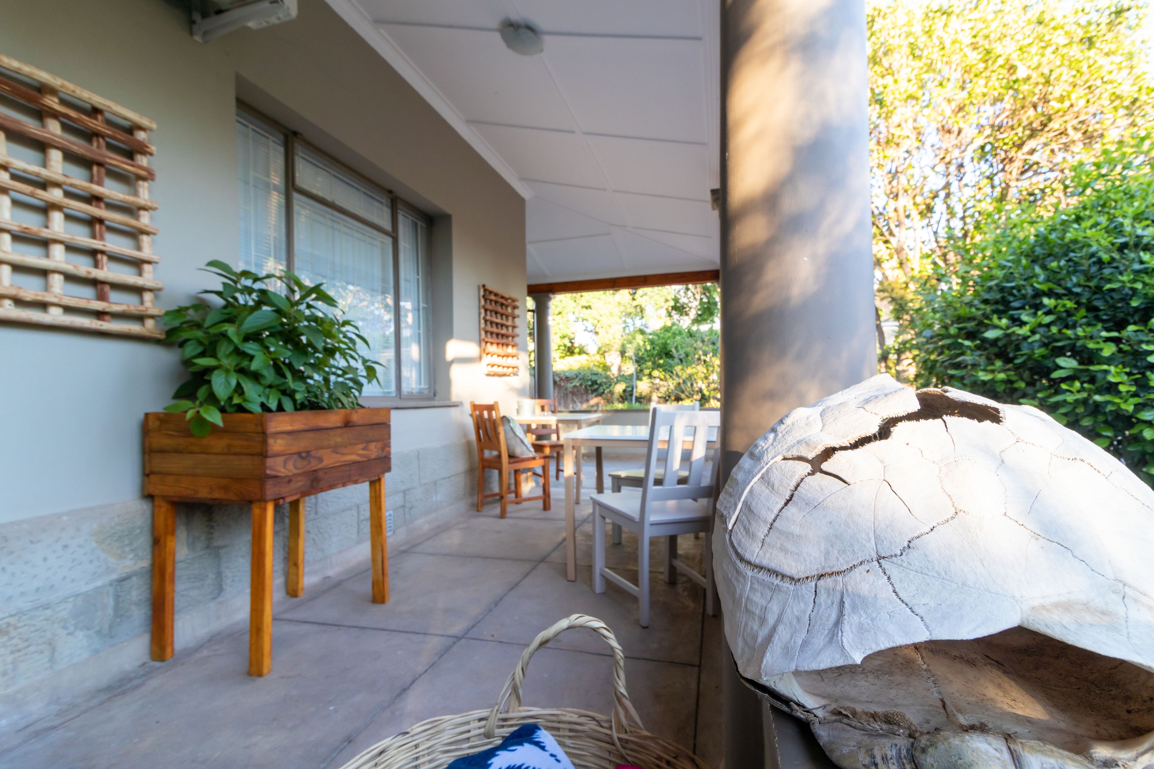 Luksus-værelse med dobbeltseng eller 2 enkeltsenge - eget badeværelse - have-område | Udsigt fra værelset