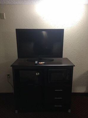 Free WiFi, bed sheets - Super 9 Motel (Troy)