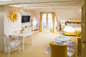 Junior-sviitti (Sternstunden) | Ruokailu omassa huoneessa