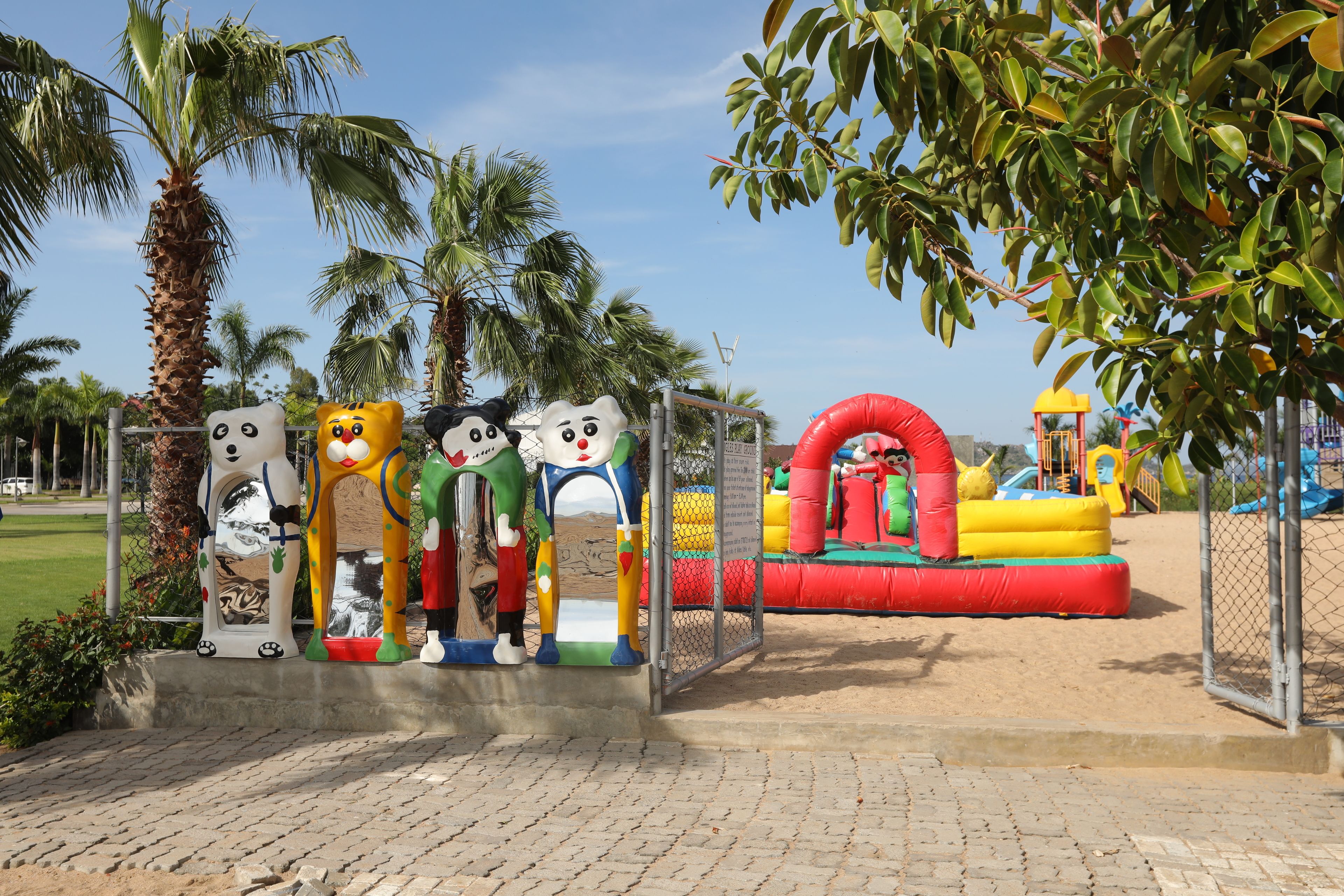 children’s play area – outdoor