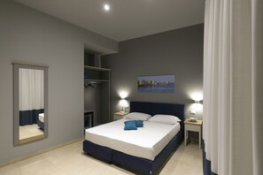 Superior Double or Twin Room, 1 Bedroom, Non Smoking, City View | Premium bedding, desk, iron/ironing board, free WiFi - ZIBIBBO SUITES & ROOMS - Aparthotel in Centro Storico a Trapani (Trapani)