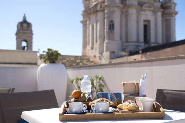 Daily cooked-to-order breakfast for a fee