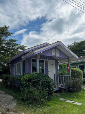 Front of property - Baan Bangwua Resort (Bang Pakong)