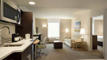 Suite, 1 Bedroom, Non Smoking | In-room safe, blackout drapes, iron/ironing board, free WiFi