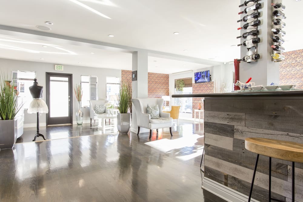L.A. Sky Boutique Hotel