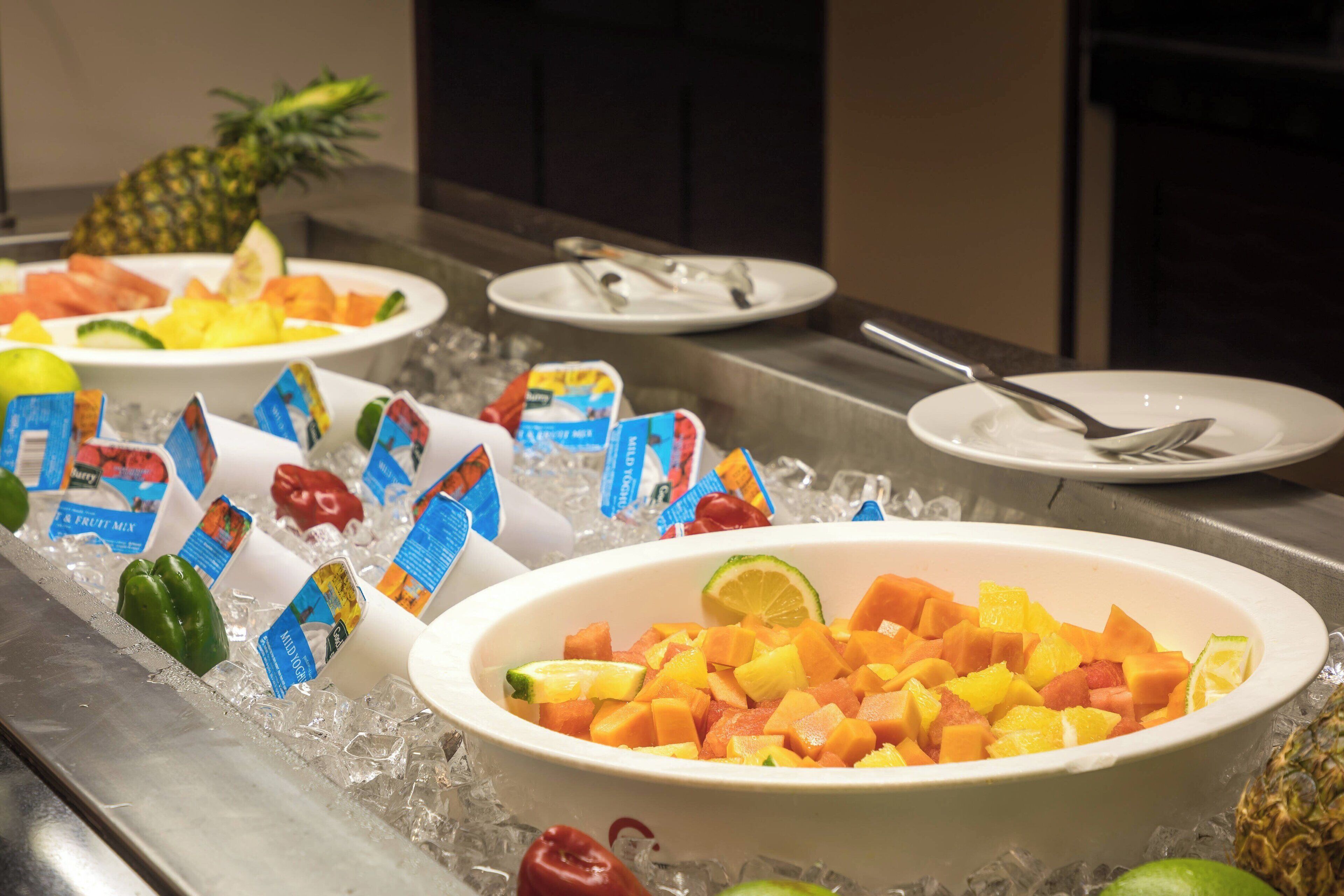 daily buffet breakfast (ngn 14 per person)