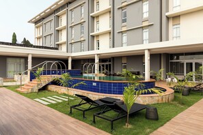 Outdoor pool - Protea Hotel Owerri Select (Owerri)