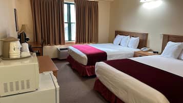 2 Queen Beds, Accessible Room, Roll-In Shower, Non-Smoking | Bureau, rideaux occultants, fer et planche à repasser