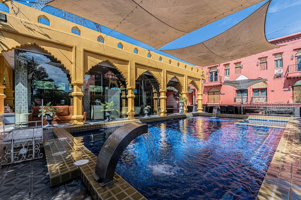 Morocco 2 Pool Villa (4 Bedroom, 8 Kingbed)