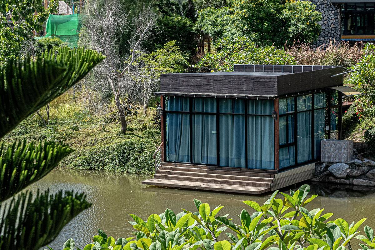 Glass House 1King Bed | 6 bilik tidur, bar mini, Wi-fi percuma, cadar katil 