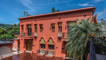 Morocco 2 Pool Villa (4 Bedroom, 8 Kingbed) | Terrace/patio