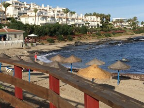 Vlak bij het strand, strandlakens