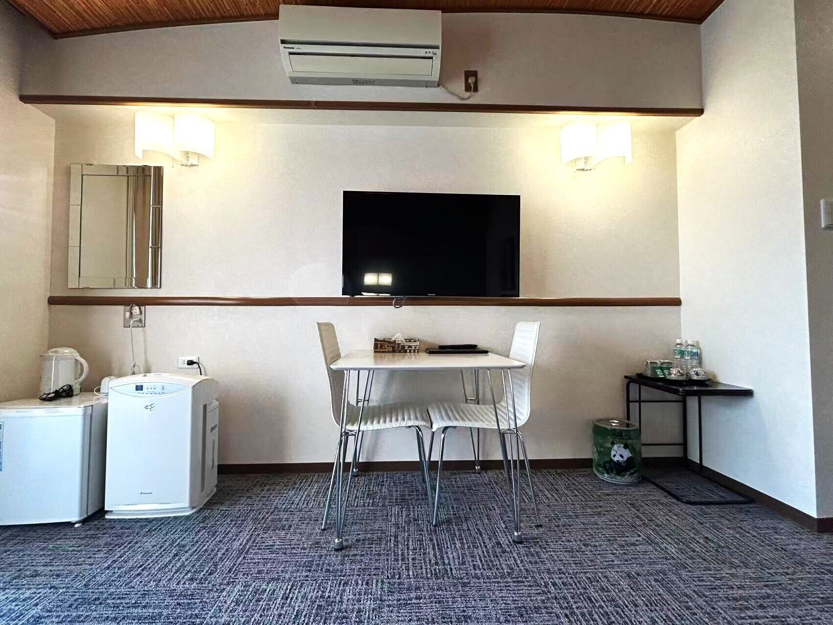 twin room, non smoking, sea view | 1 bedroom, in-room safe, desk, laptop workspace