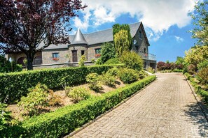 Exterior - Villa in Biטvre with garden (Bièvre)