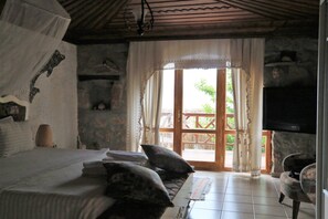 Premium bedding, minibar, desk, iron/ironing board - Dolphin Boutique Hotel (Marmaris)