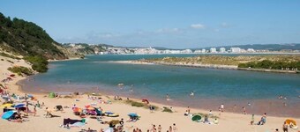 Stunning 3 BR Sea-View Penthouse (Free Concierge, Games Room, Beach 4 mins)