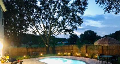 Paradise Villa Heated POOL, Hot Tub, & Fire Pit