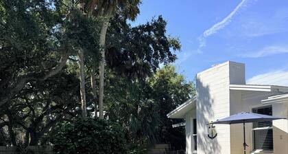 Walk to Beach! Family Beach House, Game room! Sunset View!
