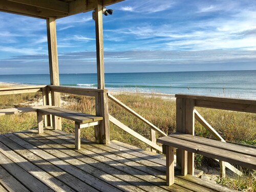 🏖PANORAMIC OCEAN VIEW CONDO W/ DIRECT ACCESS TO SECLUDED BEACH!