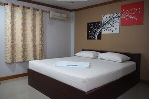 Standard Double Room | Free WiFi - Rimmueng Resort (Phanom Sarakham)