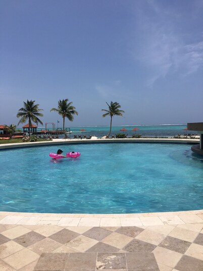 5 Star Beach Front Luxury Resort Grand Caribe 1st Floor- Kayaks & Paddleboards!