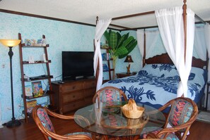Iron/ironing board, free WiFi, bed sheets