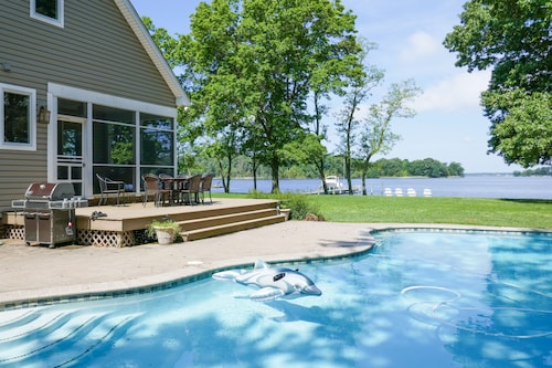Modern St Michaels estate -Pier, Pool, Gas fire pit, Bikes, Kayaks