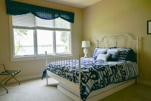 5 habitaciones, escritorio, tabla de planchar con plancha y wifi gratis 