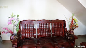 Lobby sitting area - Townview Guest House (Larena)