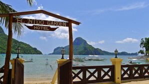Beach nearby - El Nido Garden Resort (El Nido)