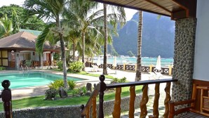 Deluxe Beachfront | Balcony - El Nido Garden Resort (El Nido)