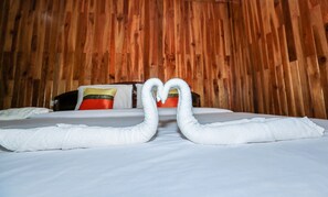 Deluxe Double Room | Desk, free WiFi - Palmsuay Resort (Khao Saming)