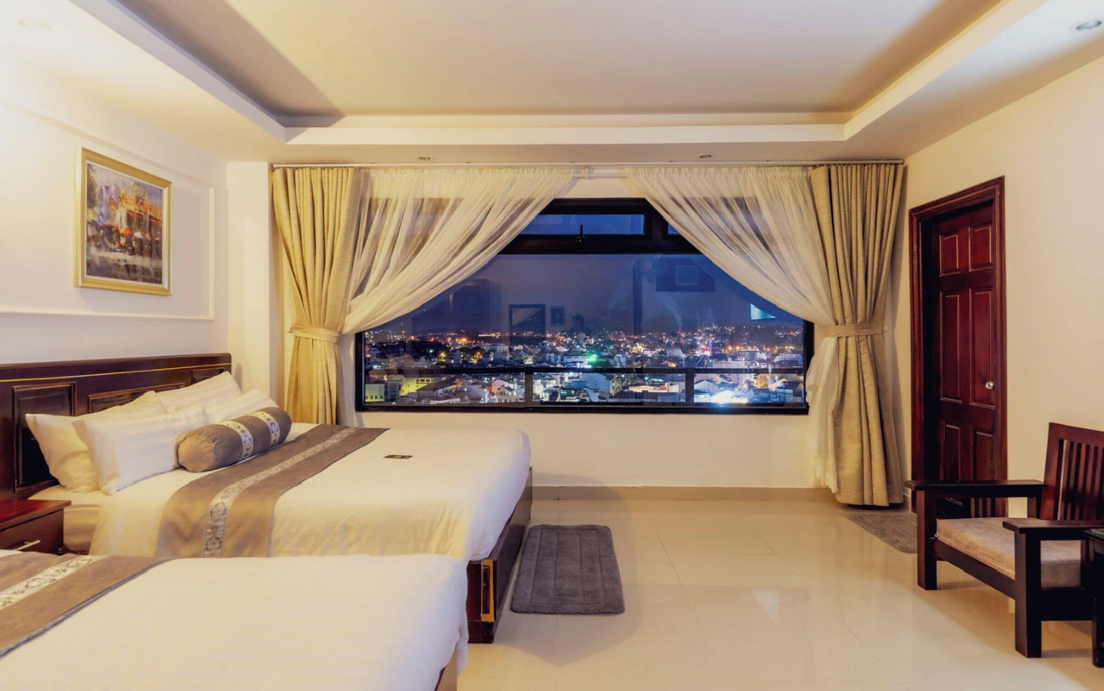 Deluxe Quadruple Room, 2 Queen Beds (with Window) | Soundproofing, free WiFi, bed sheets