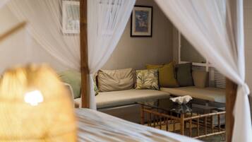 Superior King Room | In-room safe, free WiFi, bed sheets